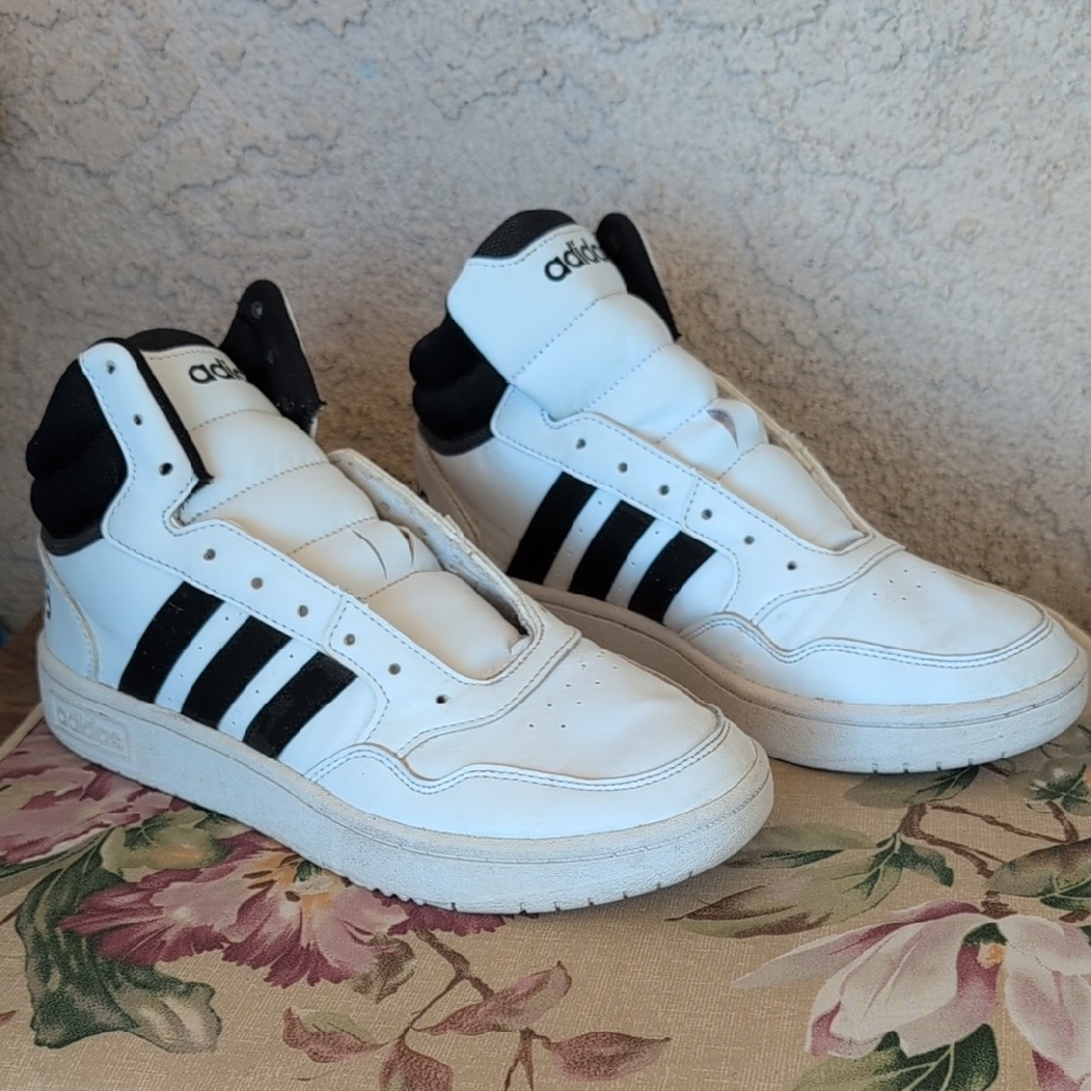 2021 Mens ADIDAS  White and Black Classic Sneakers Shoes